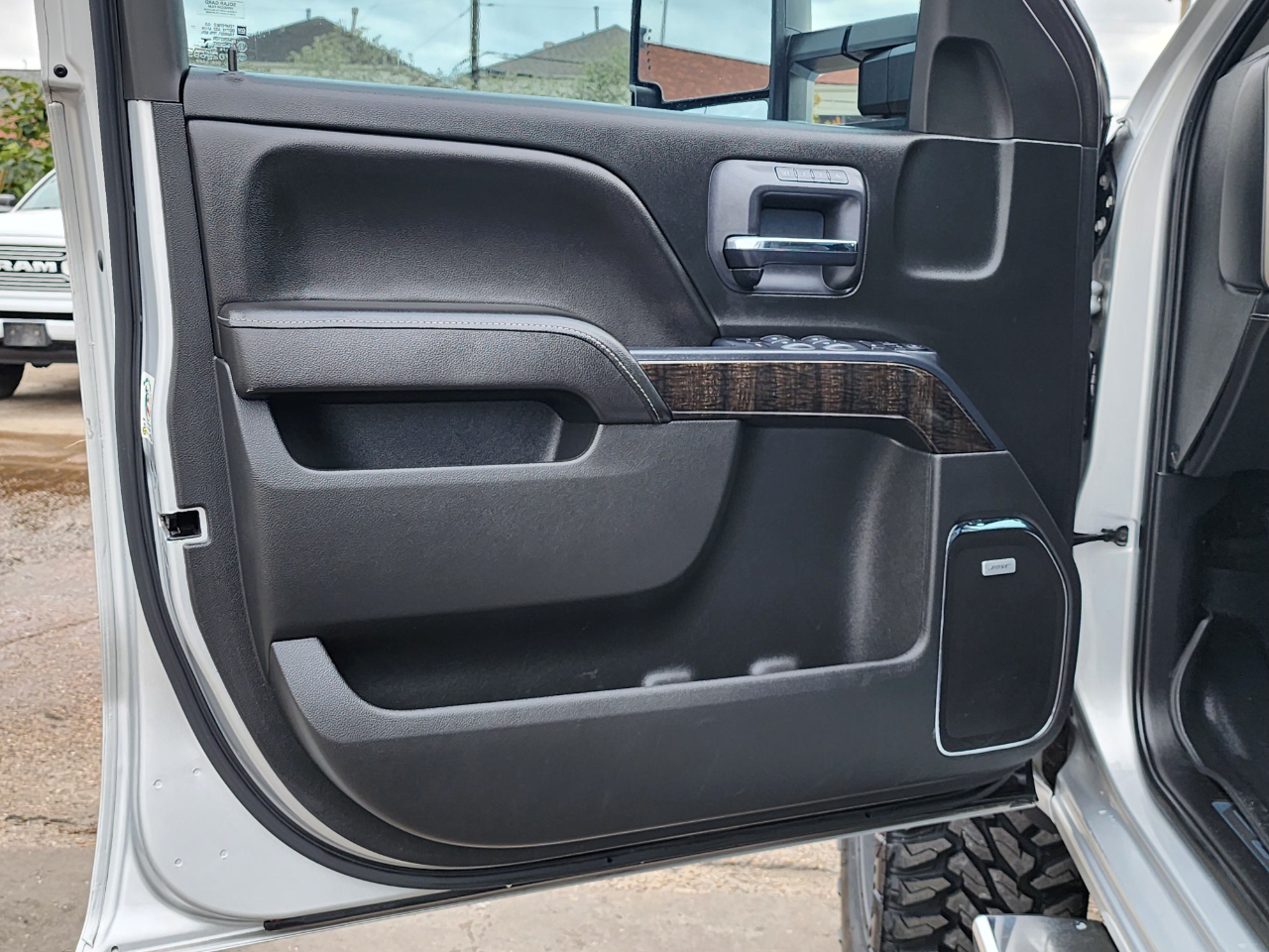 GMC Sierra 2500HD Denali Crew Cab 4WD 2015