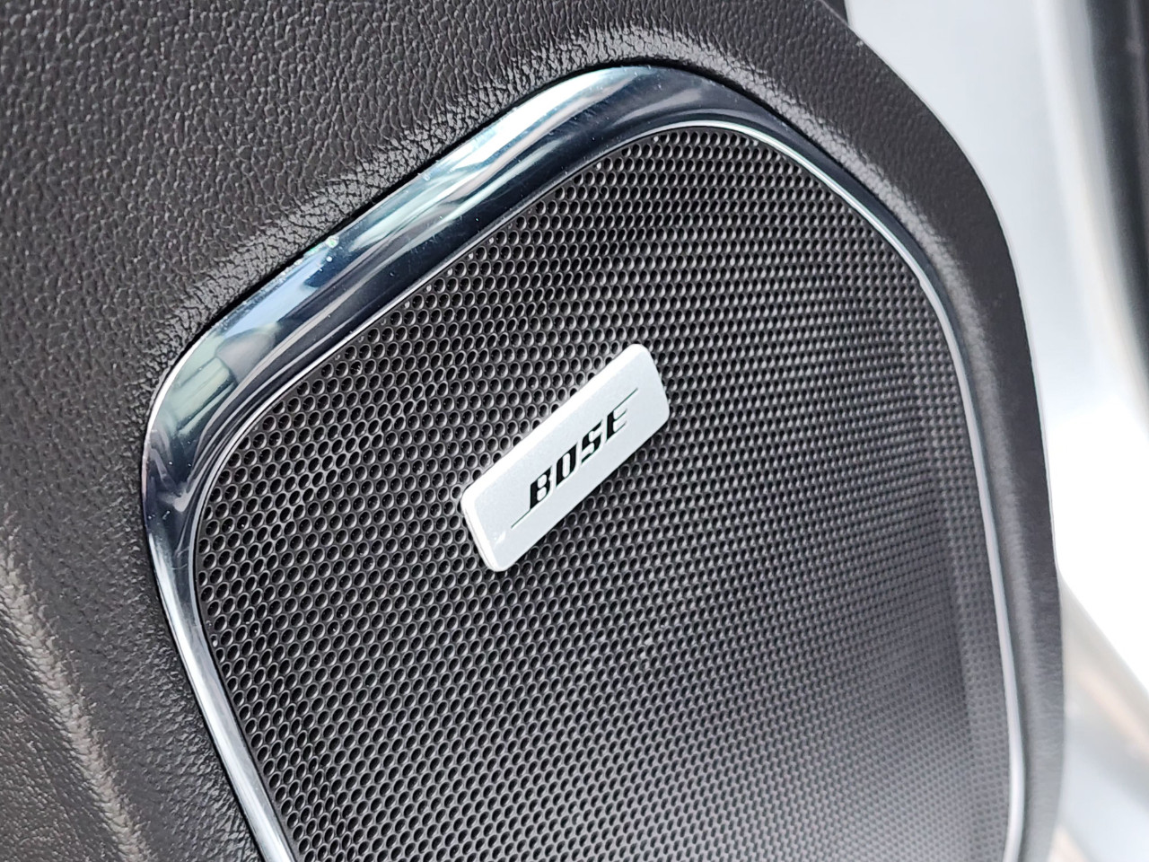 GMC Sierra 2500HD Denali Crew Cab 4WD 2015