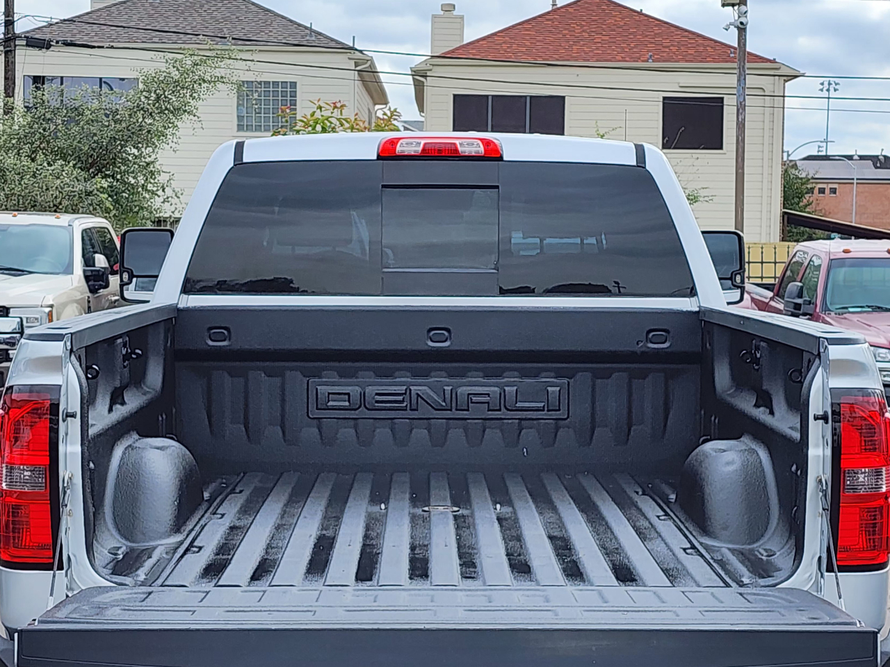 GMC Sierra 2500HD Denali Crew Cab 4WD 2015