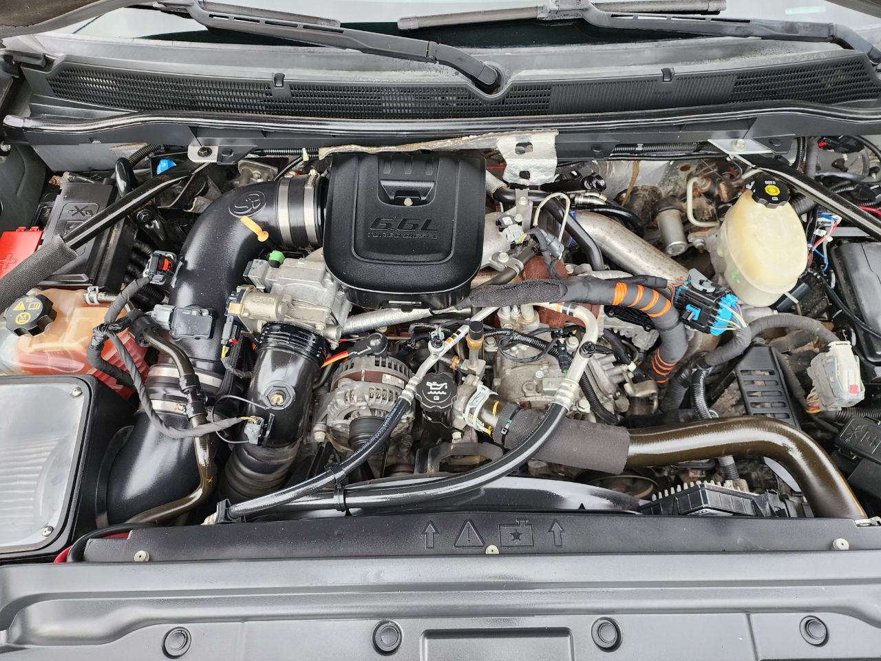 GMC Sierra 2500HD Denali Crew Cab 4WD 2015