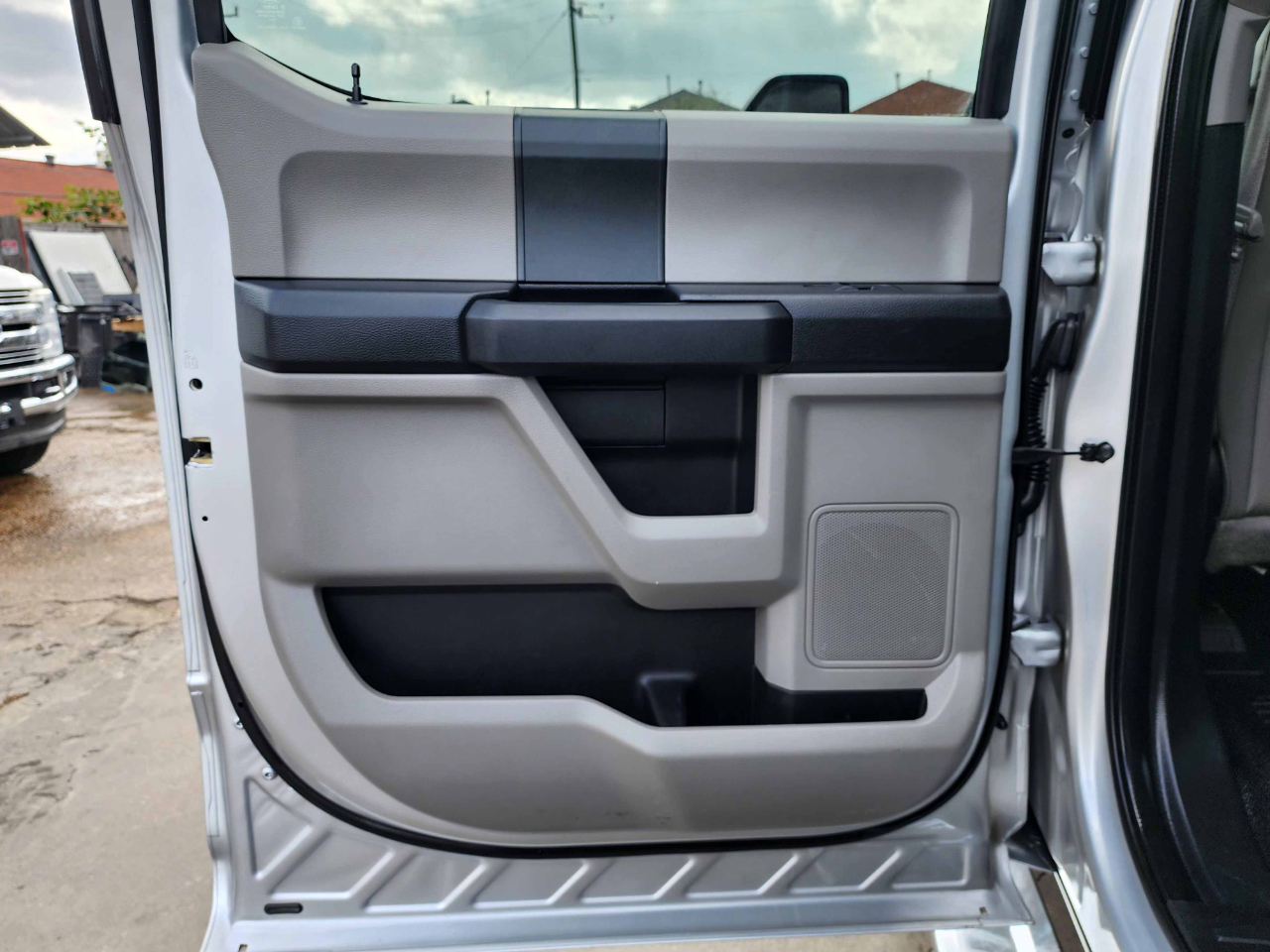 Ford Super Duty F-350 DRW  2017