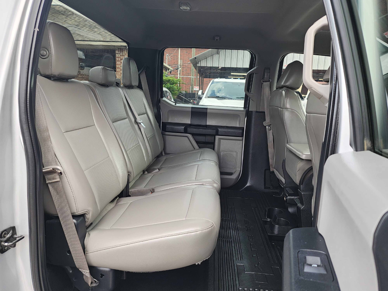 Ford Super Duty F-350 DRW  2017