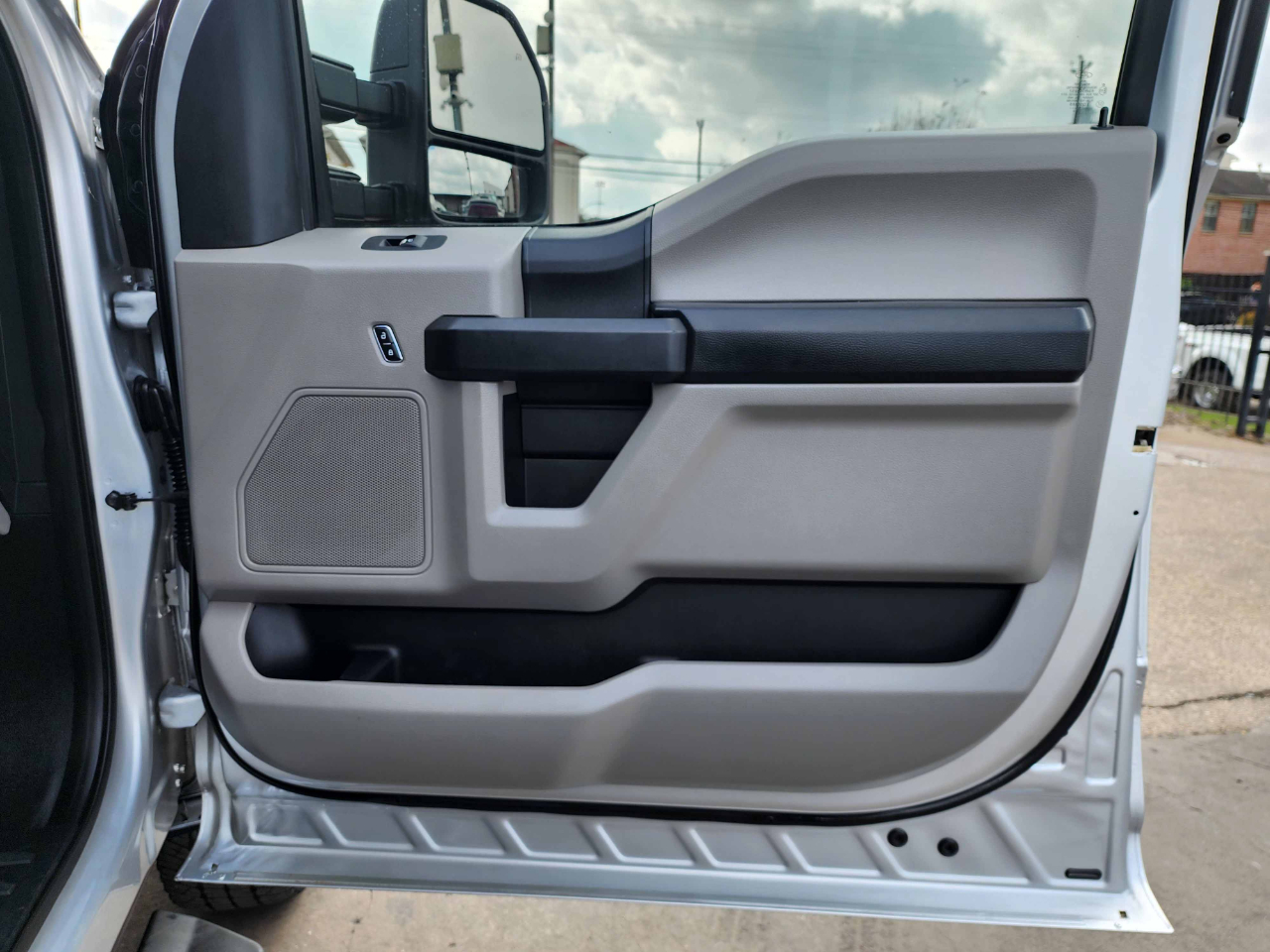 Ford Super Duty F-350 DRW  2017