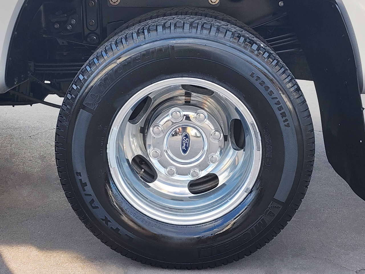 Ford Super Duty F-350 DRW  2017