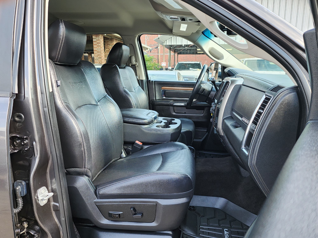 RAM 2500 Laramie Crew Cab 4WD 2017