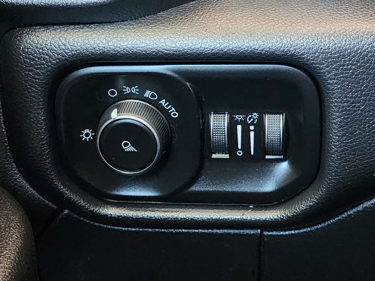 RAM 2500 Tradesman Crew Cab 4WD 2019