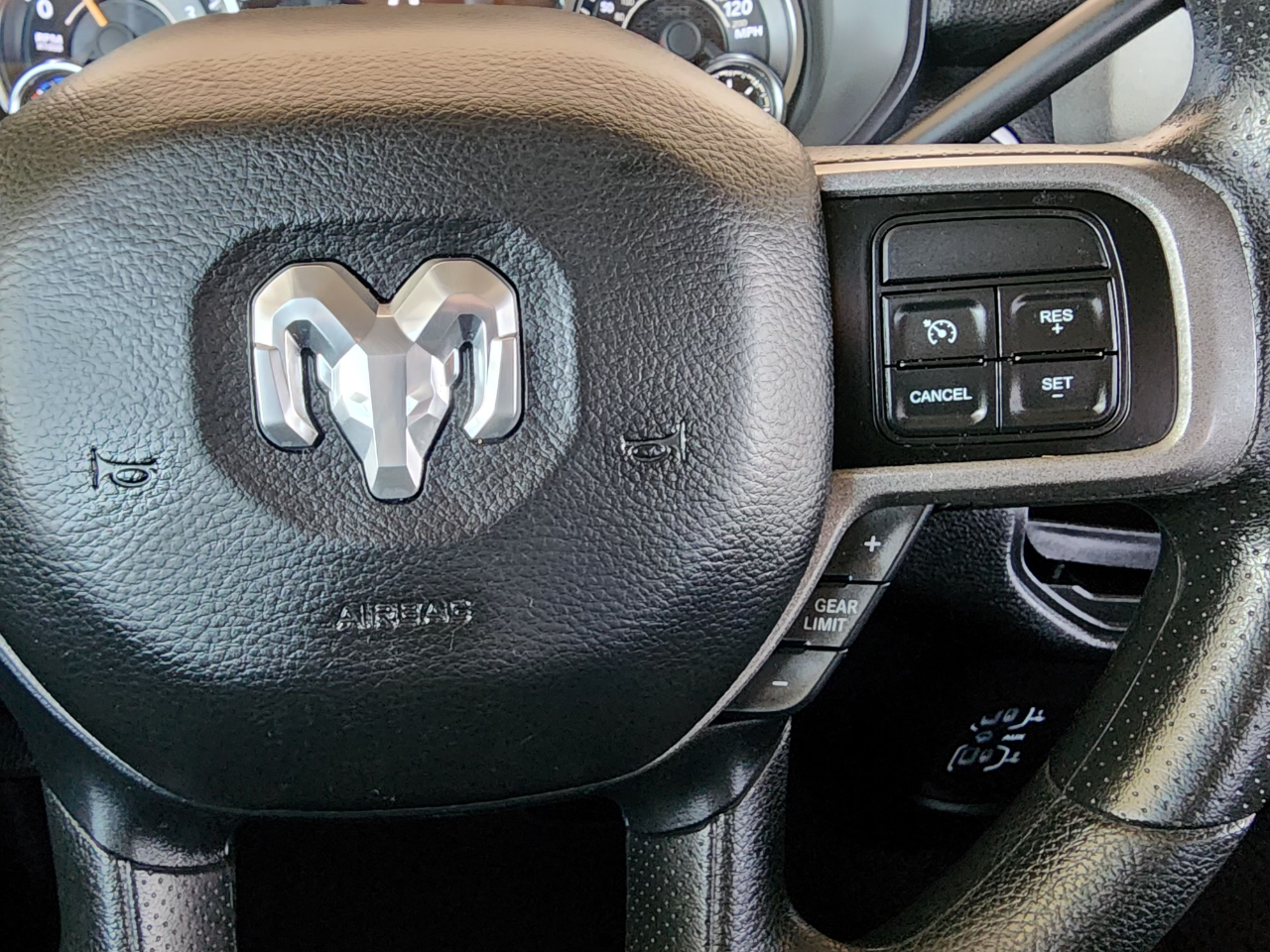 RAM 2500 Tradesman Crew Cab 4WD 2019