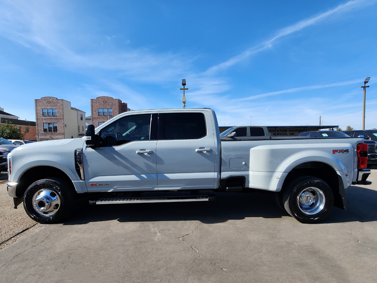 Ford Super Duty F-350 DRW  2025