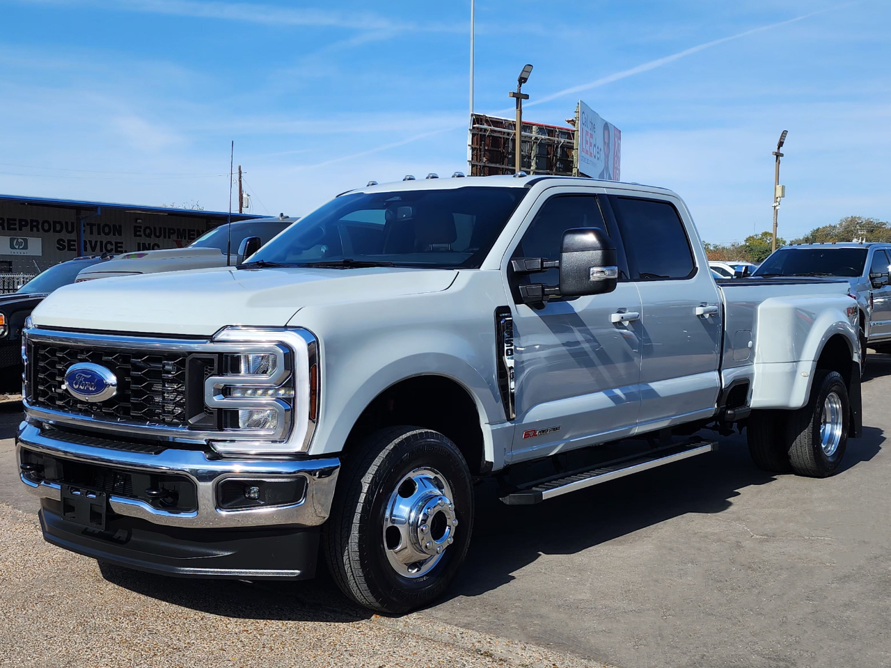 Ford Super Duty F-350 DRW  2025