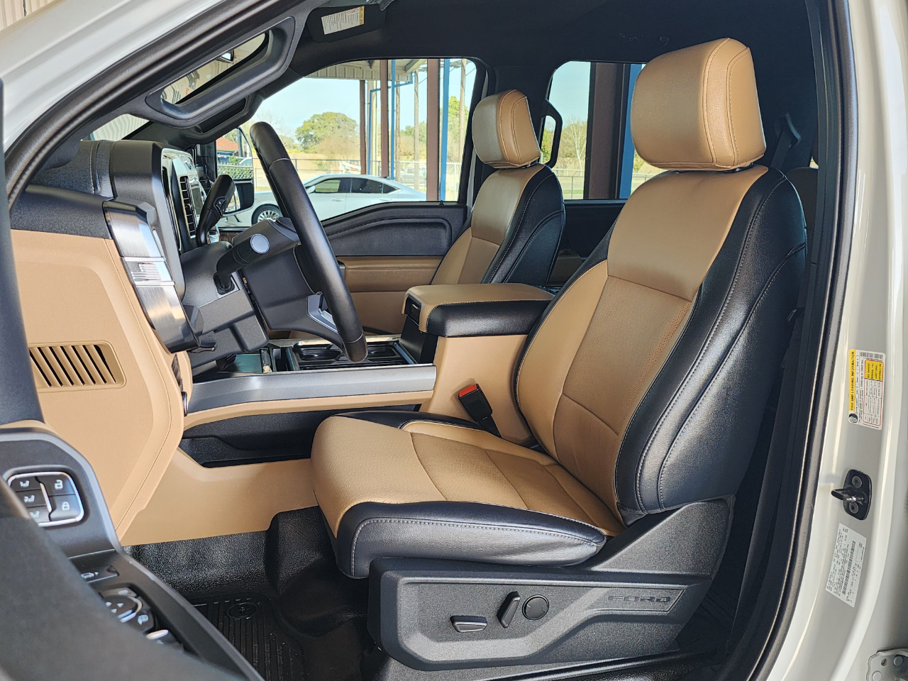 Ford Super Duty F-350 DRW  2025