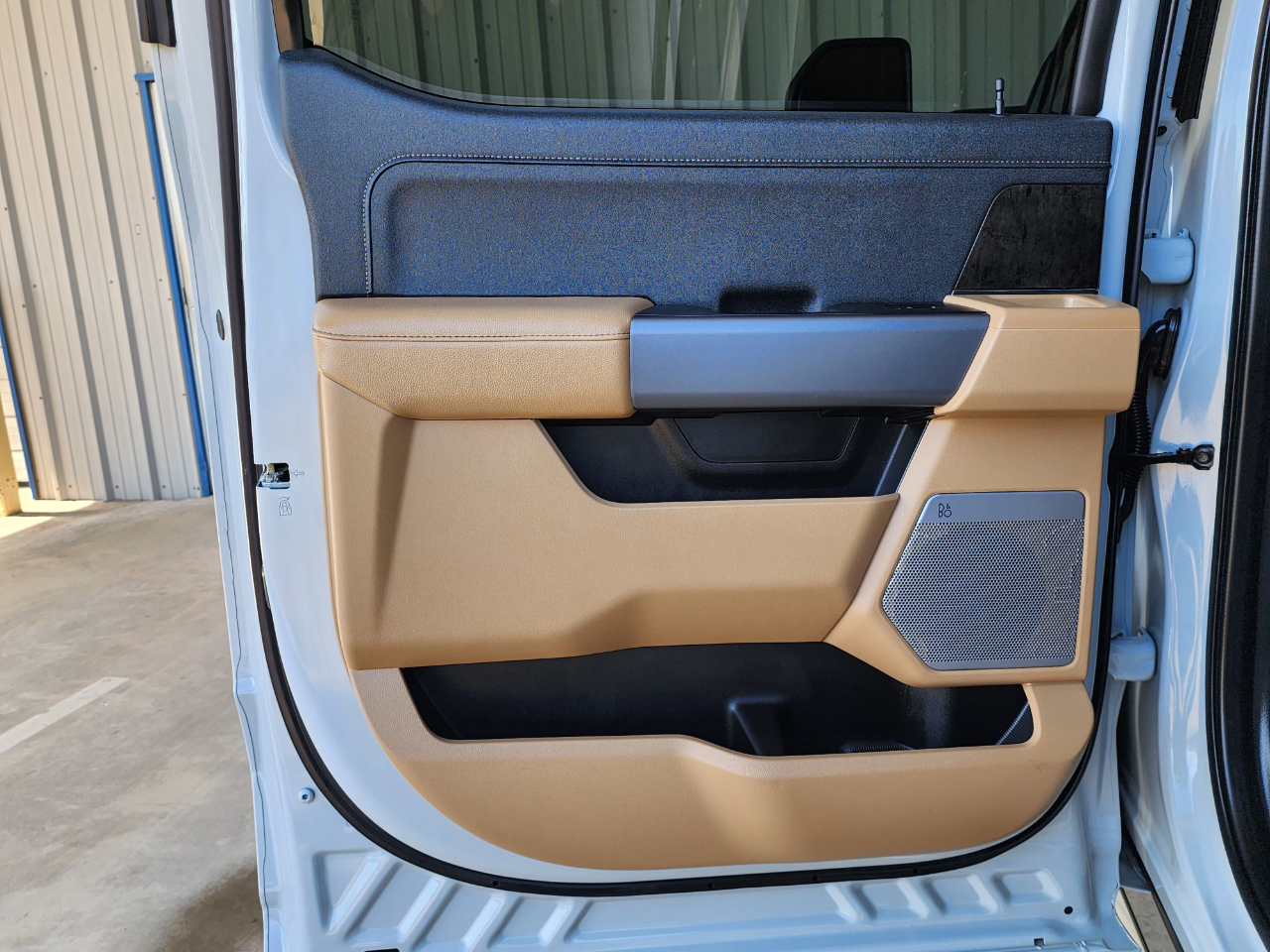 Ford Super Duty F-350 DRW  2025