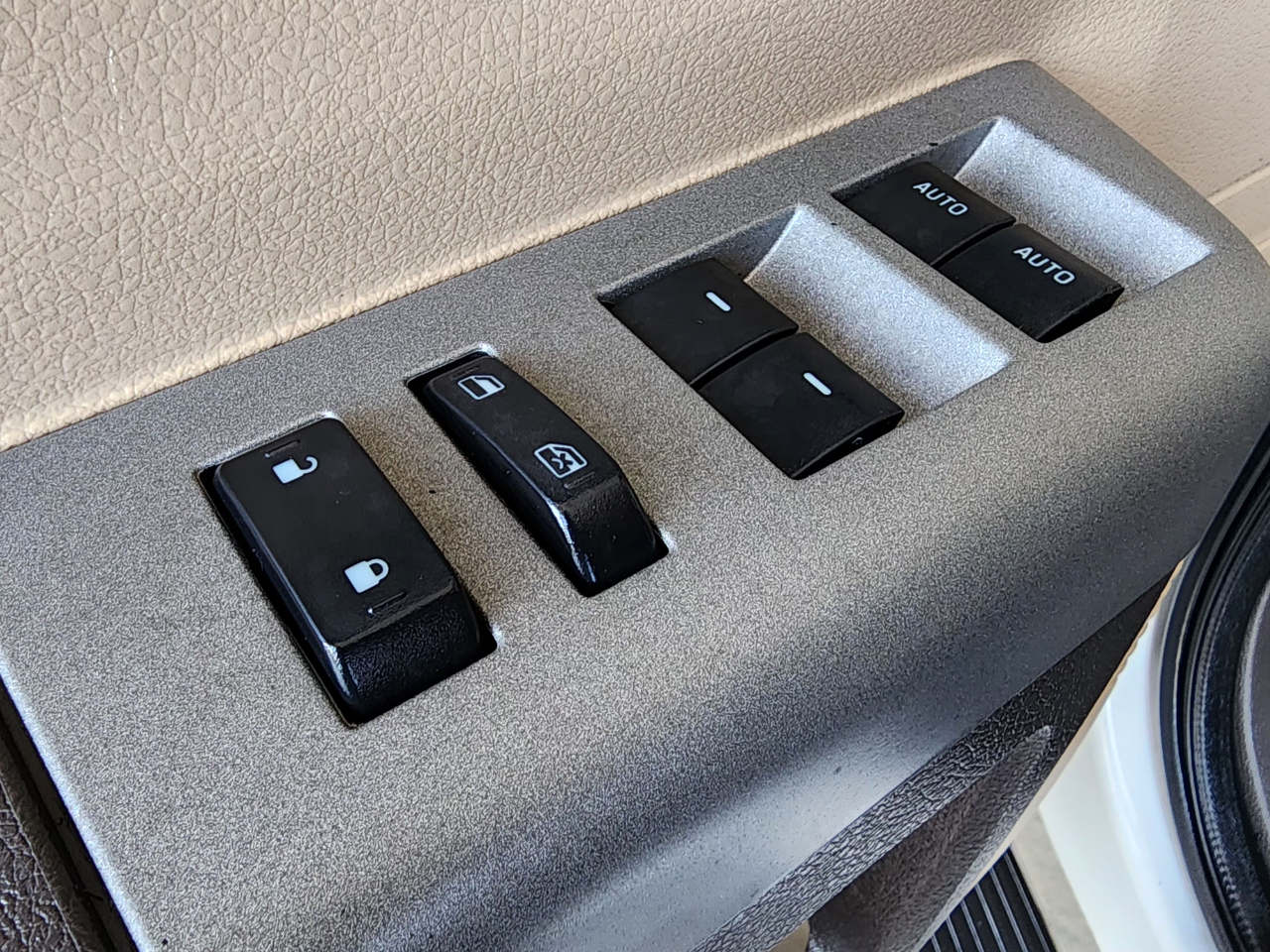 Ford Super Duty F-250 SRW  2013