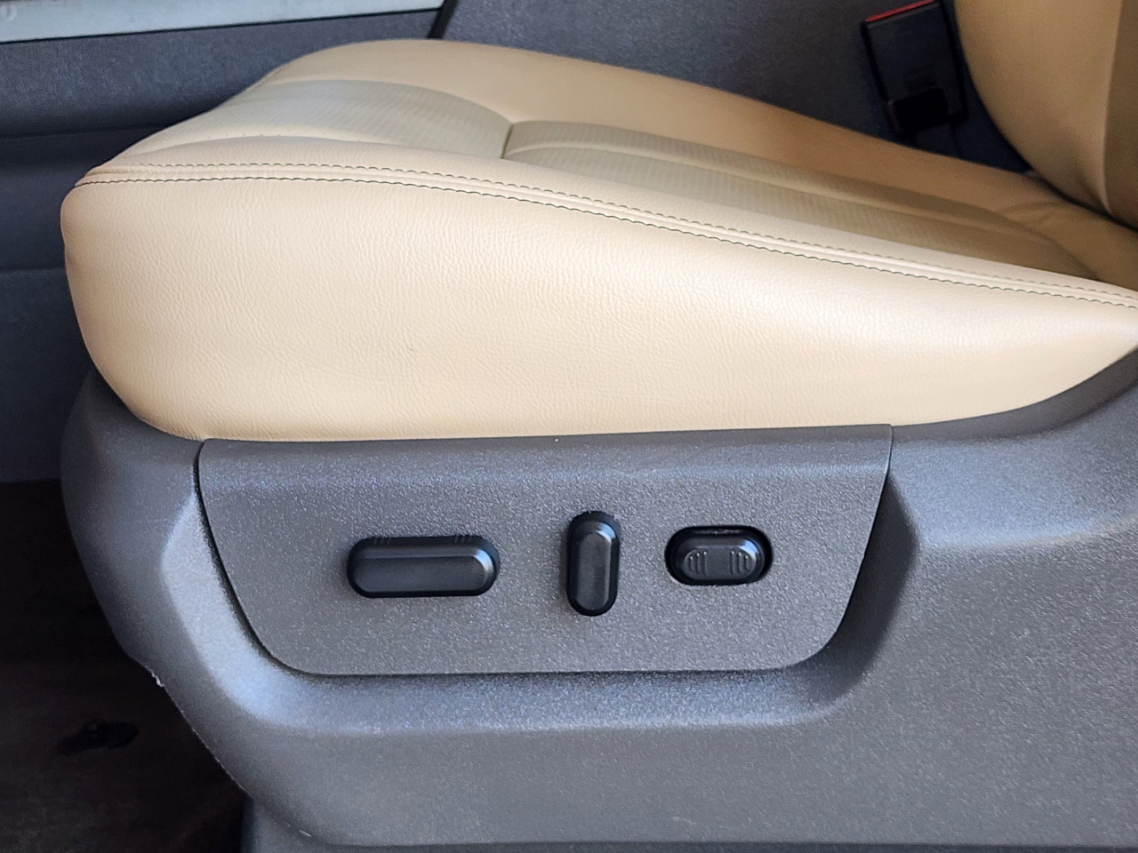 Ford Super Duty F-250 SRW  2013