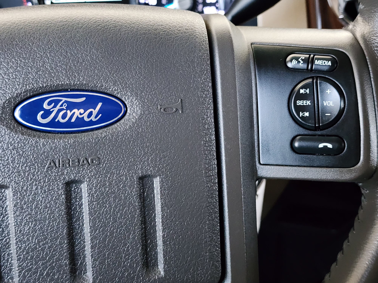 Ford Super Duty F-250 SRW  2013