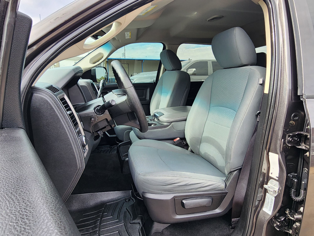 RAM 2500 Tradesman Crew Cab 4WD 2017