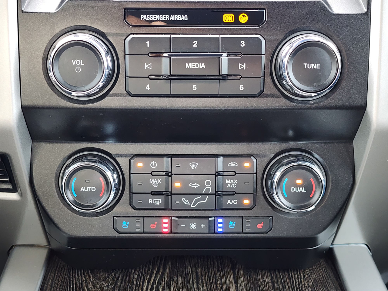 Ford Super Duty F-350 DRW  2021