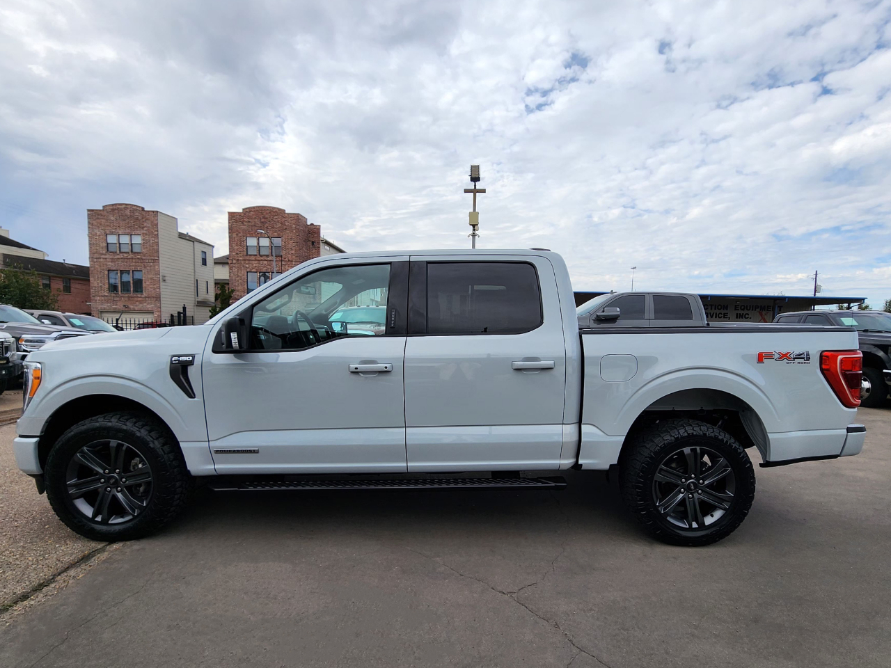 Ford F-150 XLT SuperCrew 4WD 2023