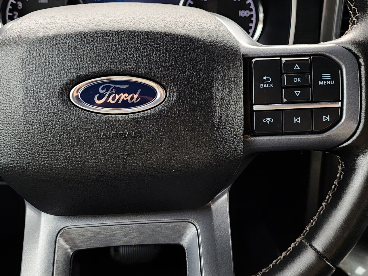 Ford F-150 XLT SuperCrew 4WD 2023