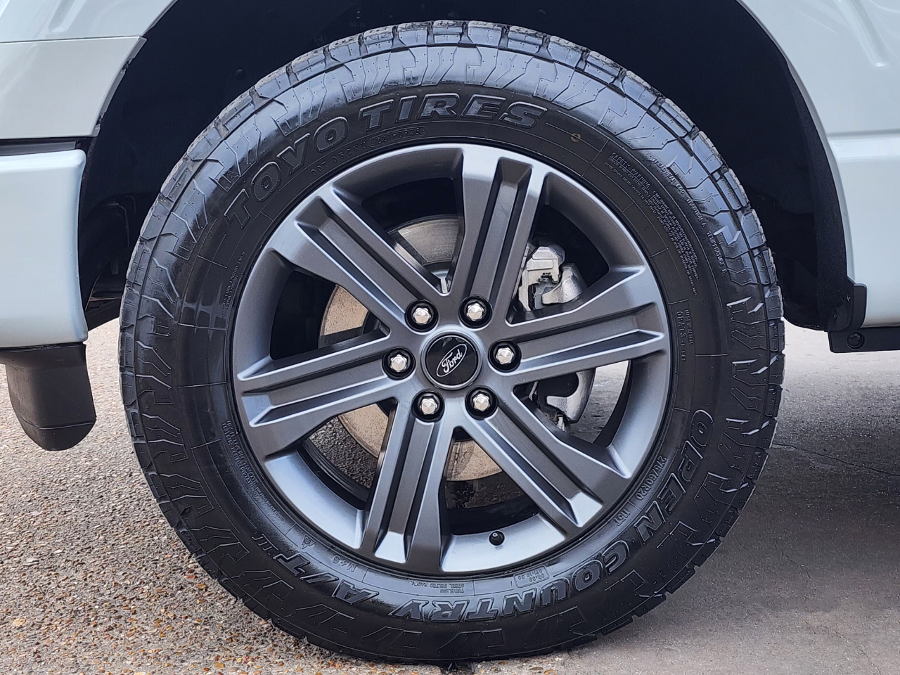 Ford F-150 XLT SuperCrew 4WD 2023