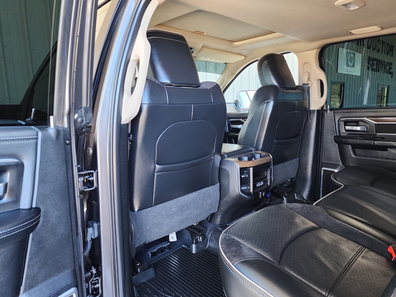 RAM 2500 Laramie Crew Cab 4WD 2022