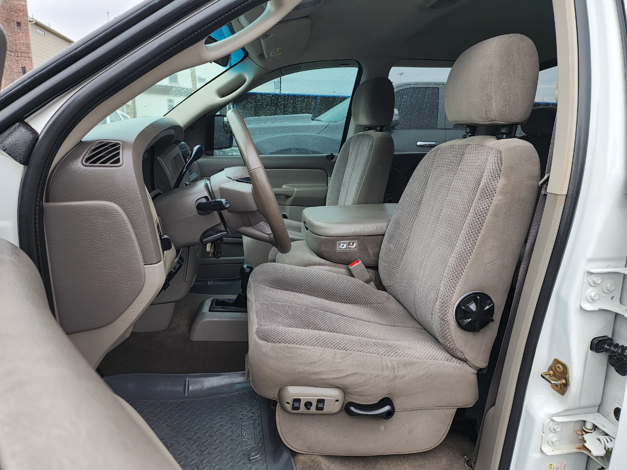 Dodge Ram 2500 SLT Quad Cab 4WD 2005