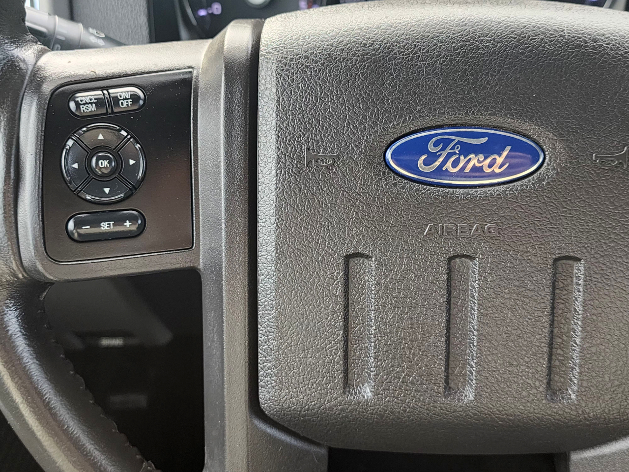 Ford Super Duty F-350 DRW  2013