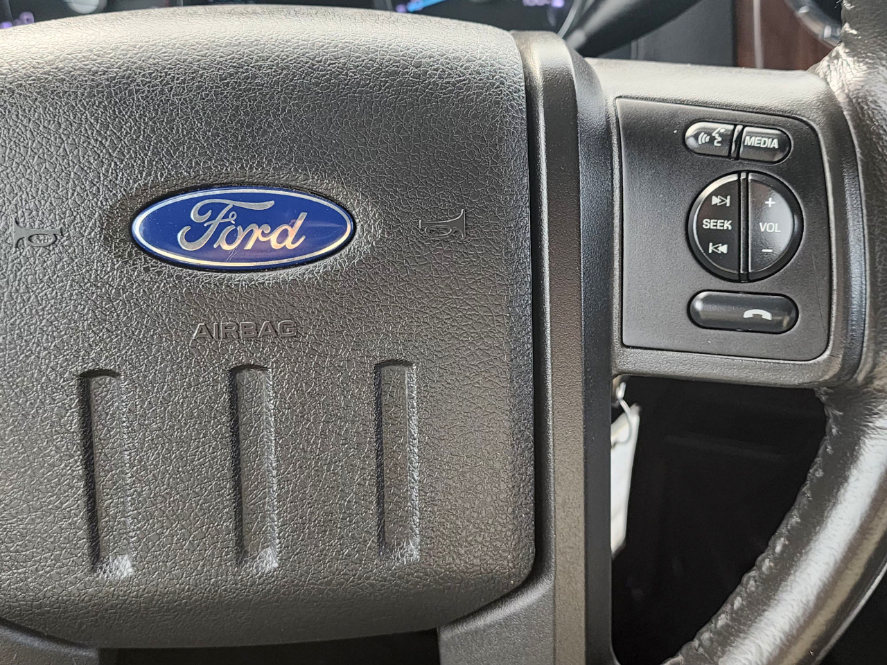 Ford Super Duty F-350 DRW  2013