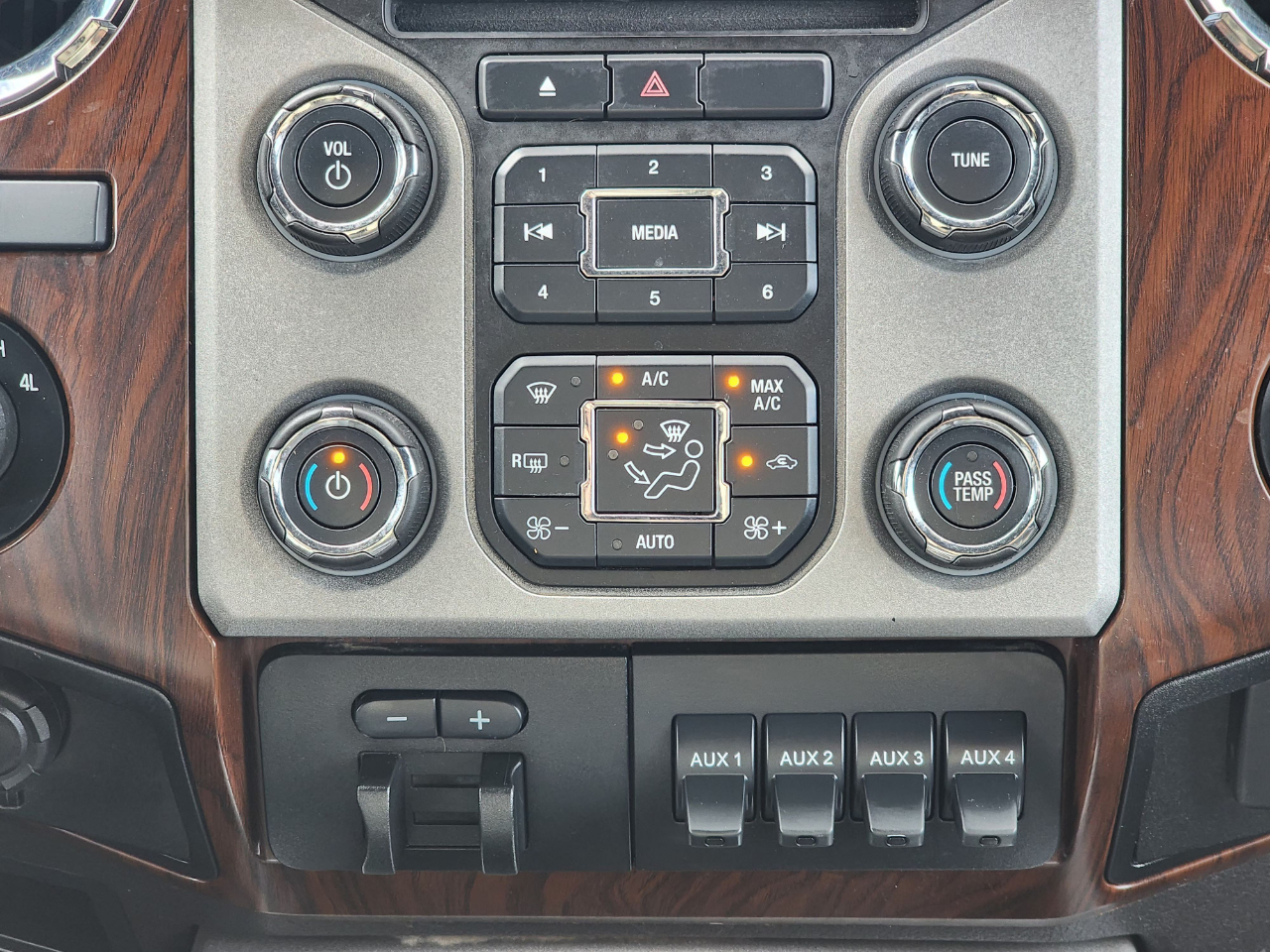 Ford Super Duty F-350 DRW  2013