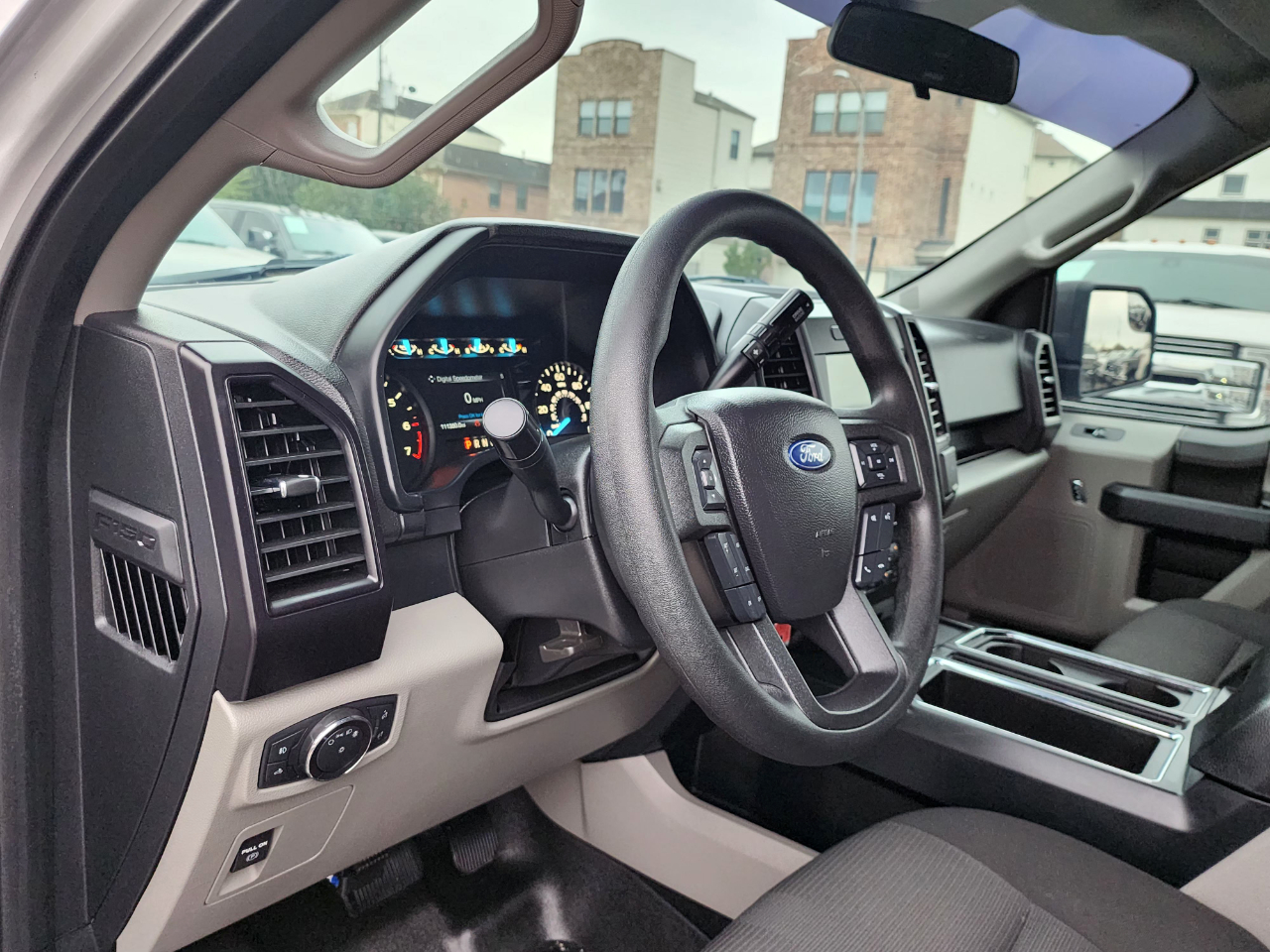 Ford F-150 STX SuperCrew 4WD 2018