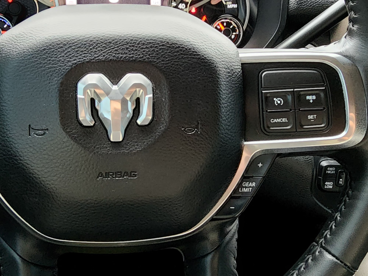 RAM 3500 Laramie Crew Cab 4WD 2019