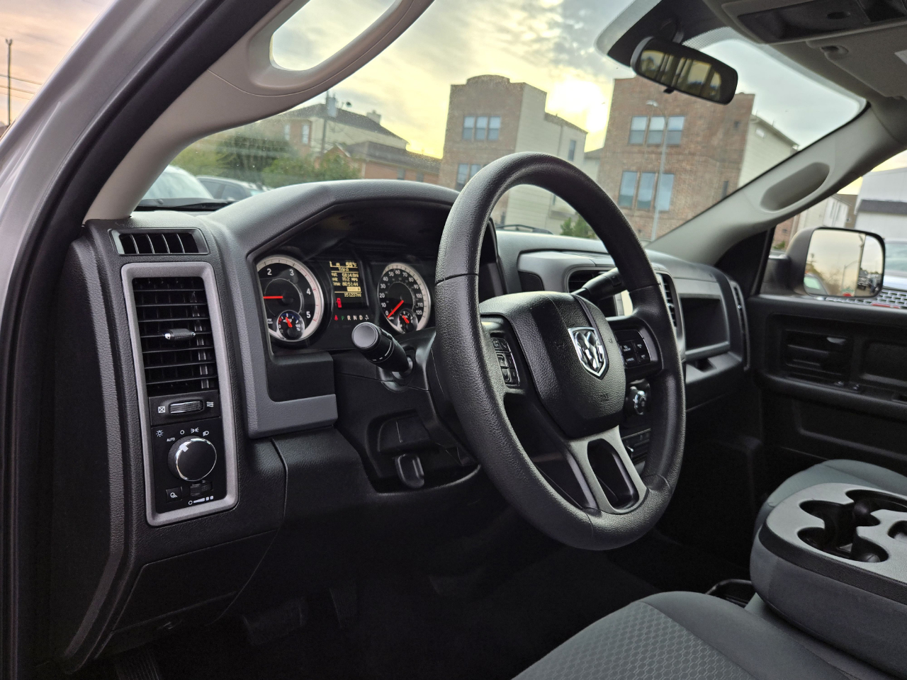 RAM 2500 Tradesman Crew Cab 4WD 2018