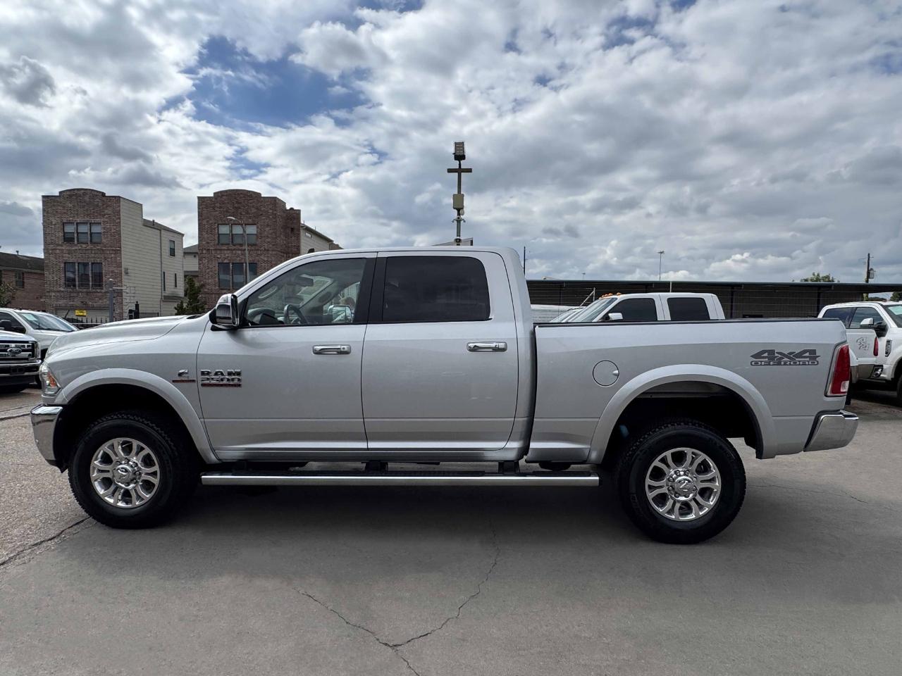 RAM 2500 Laramie Crew Cab 4WD 2018