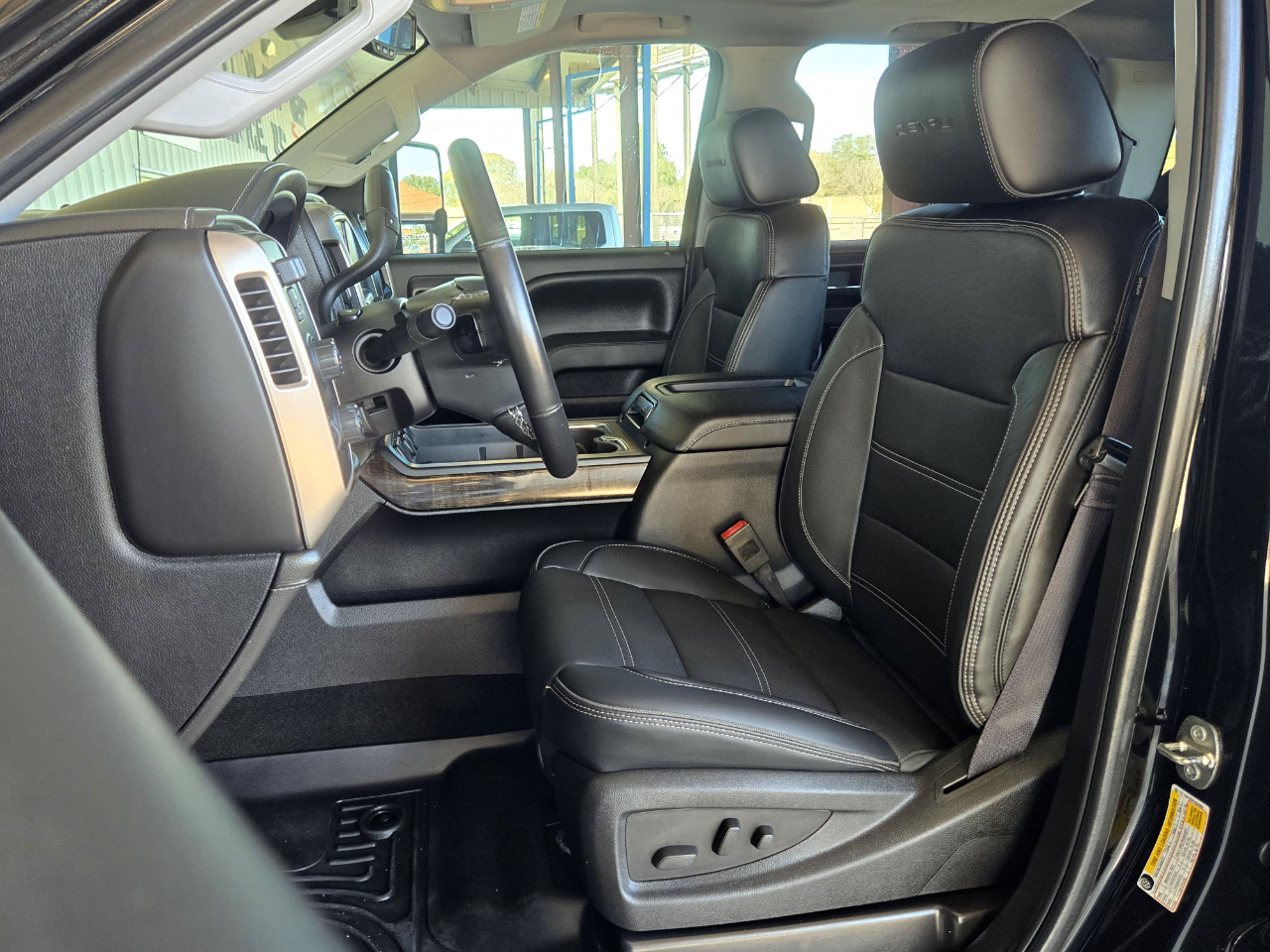 GMC Sierra 2500HD available WiFi  2015