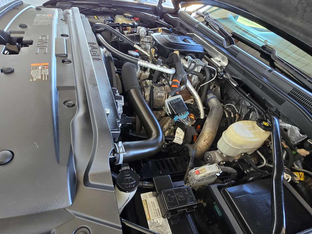 GMC Sierra 2500HD available WiFi  2015