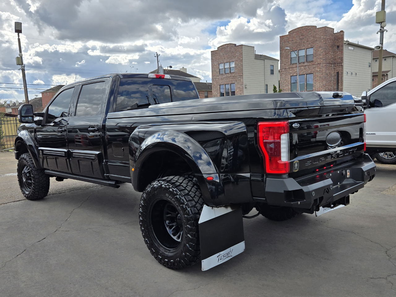Ford Super Duty F-350 DRW  2017