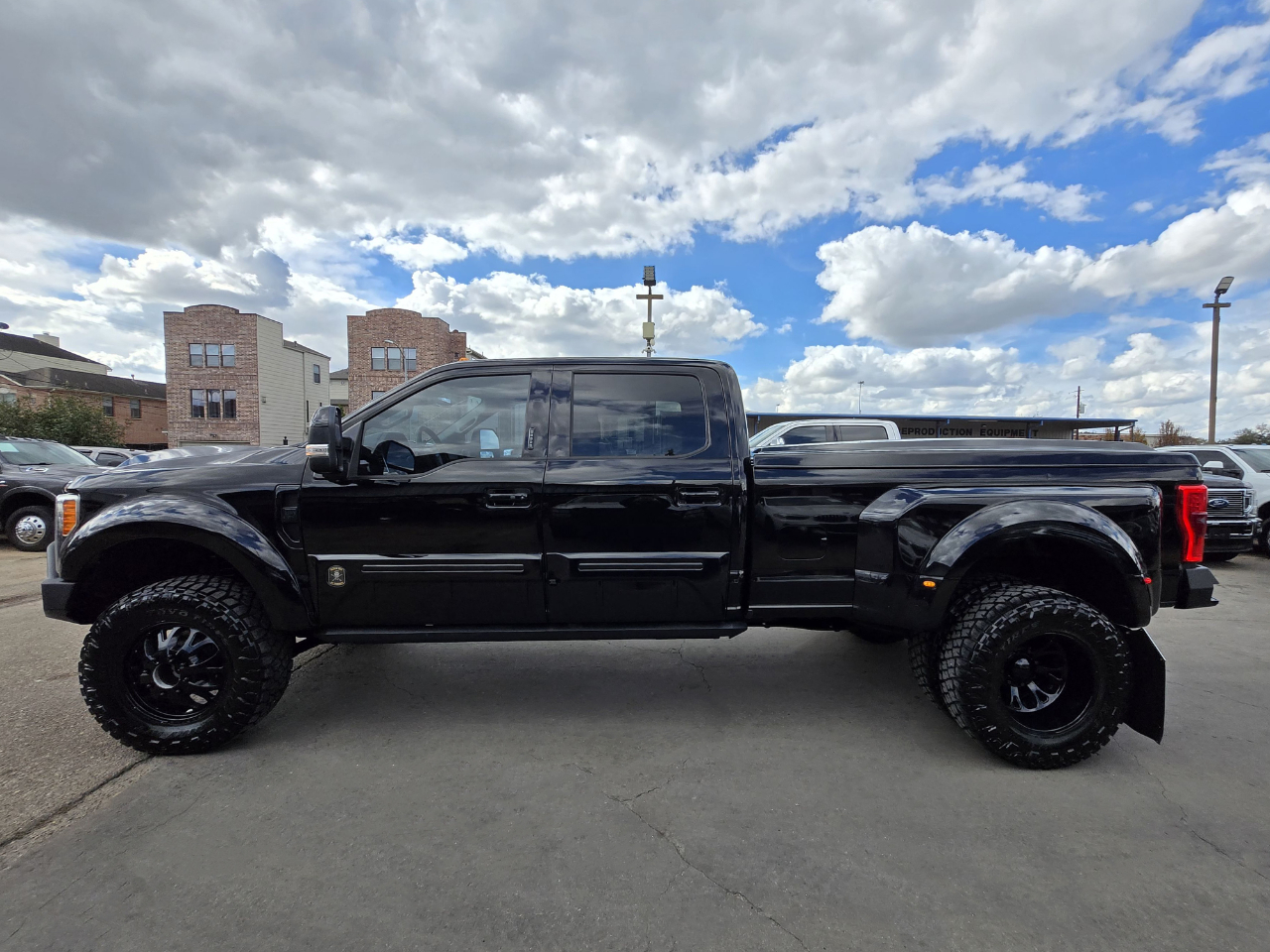 Ford Super Duty F-350 DRW  2017