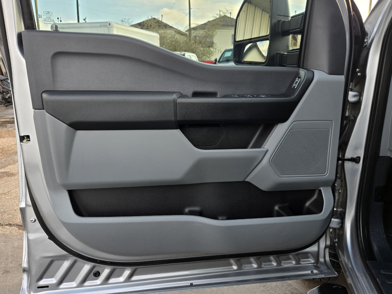 Ford Super Duty F-350 DRW  2024