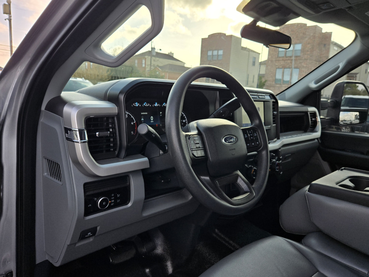 Ford Super Duty F-350 DRW  2024