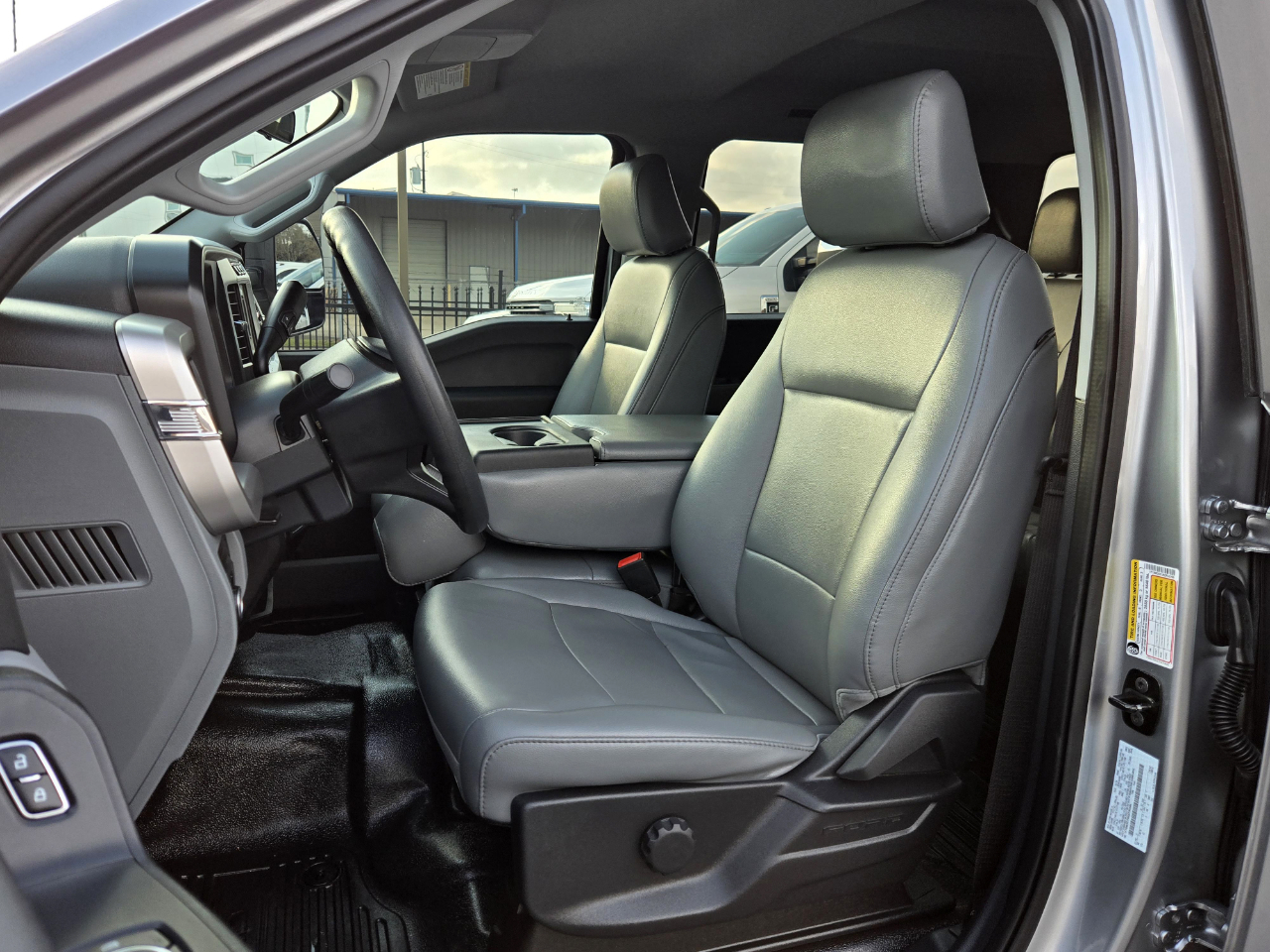 Ford Super Duty F-350 DRW  2024