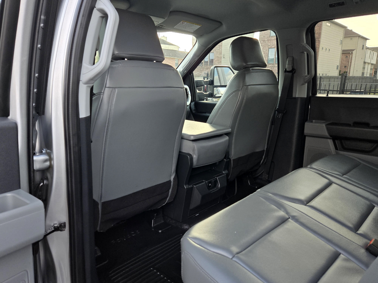 Ford Super Duty F-350 DRW  2024