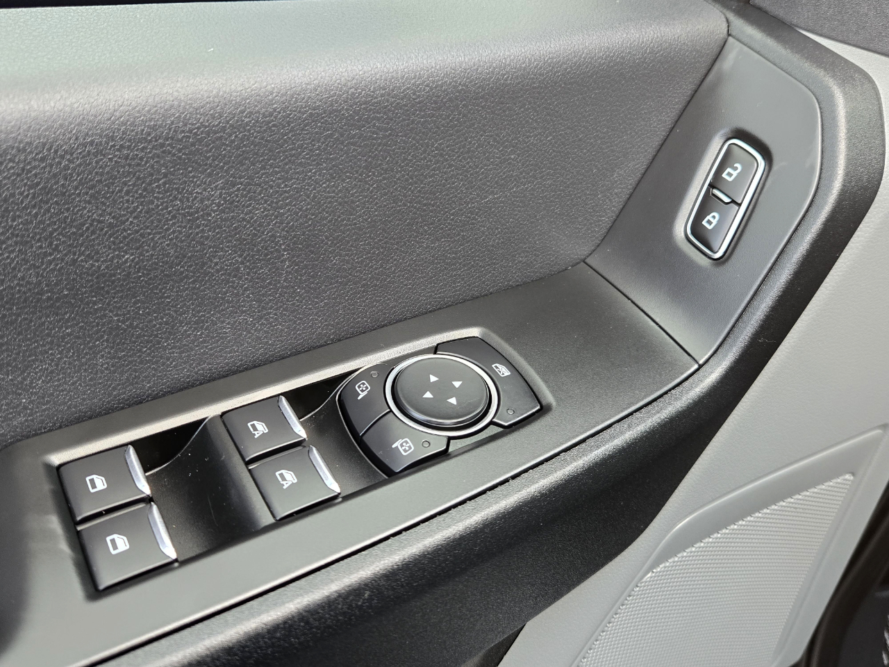 Ford Super Duty F-350 DRW  2024