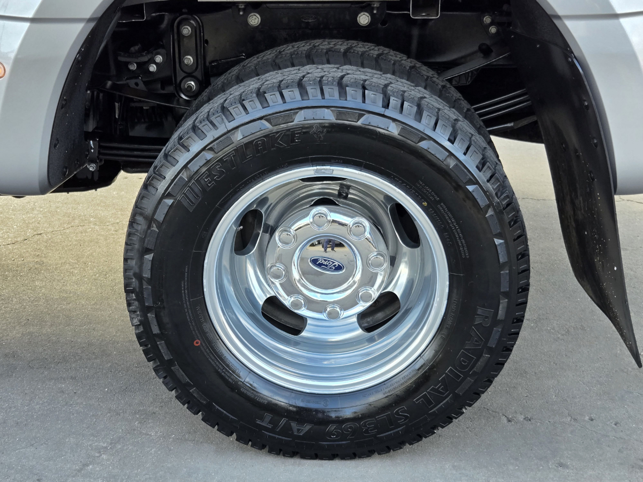 Ford Super Duty F-350 DRW  2024