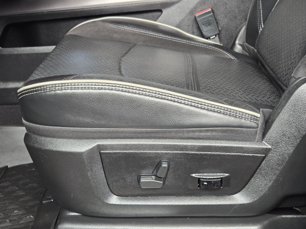 RAM 2500 Laramie Crew Cab 4WD 2022