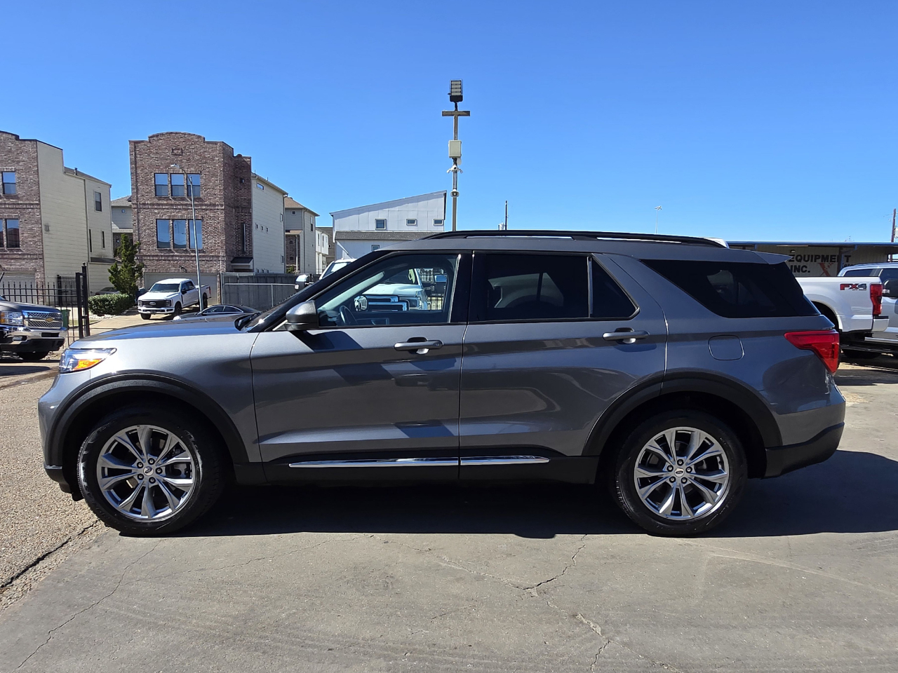 Ford Explorer XLT RWD 2022