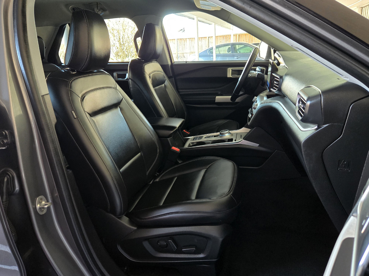 Ford Explorer XLT RWD 2022