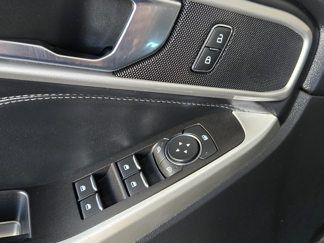 Ford Explorer XLT RWD 2022