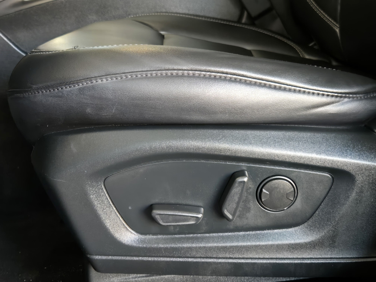 Ford Explorer XLT RWD 2022