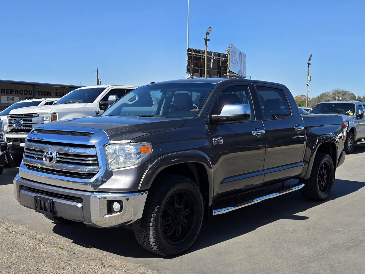 Toyota Tundra  2016