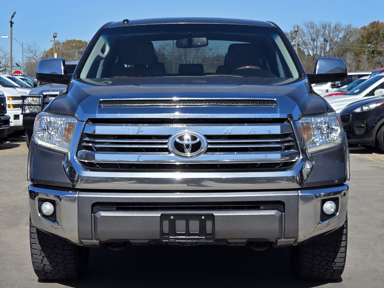 Toyota Tundra  2016