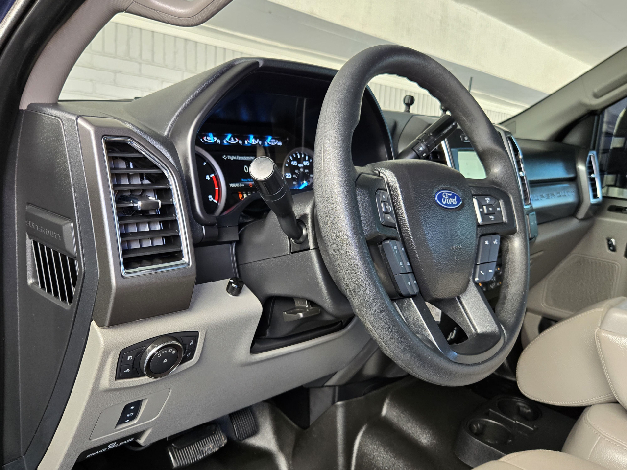 Ford Super Duty F-350 SRW  2017